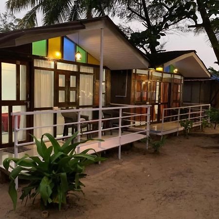 Casa Beach Hut Resort 帕罗林 外观 照片