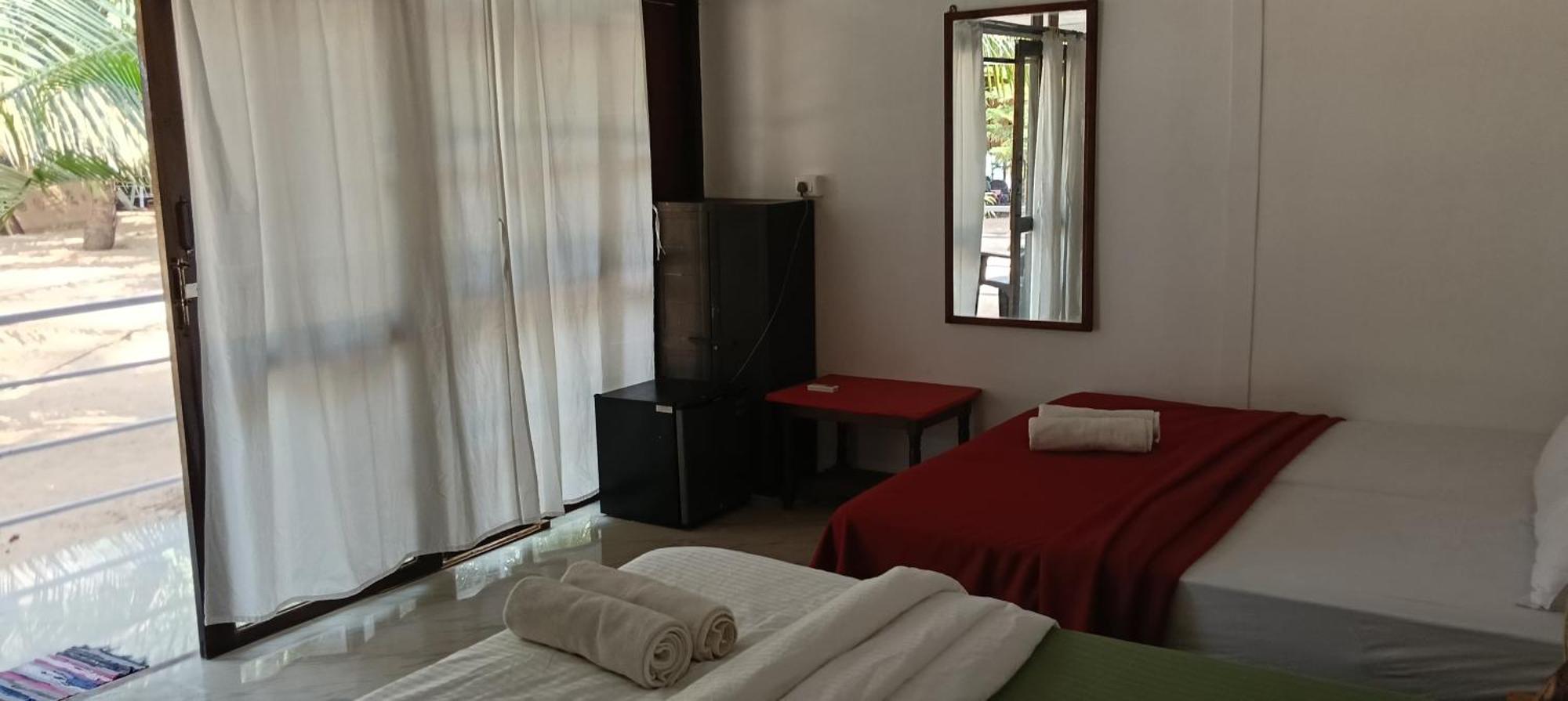 Casa Beach Hut Resort 帕罗林 外观 照片