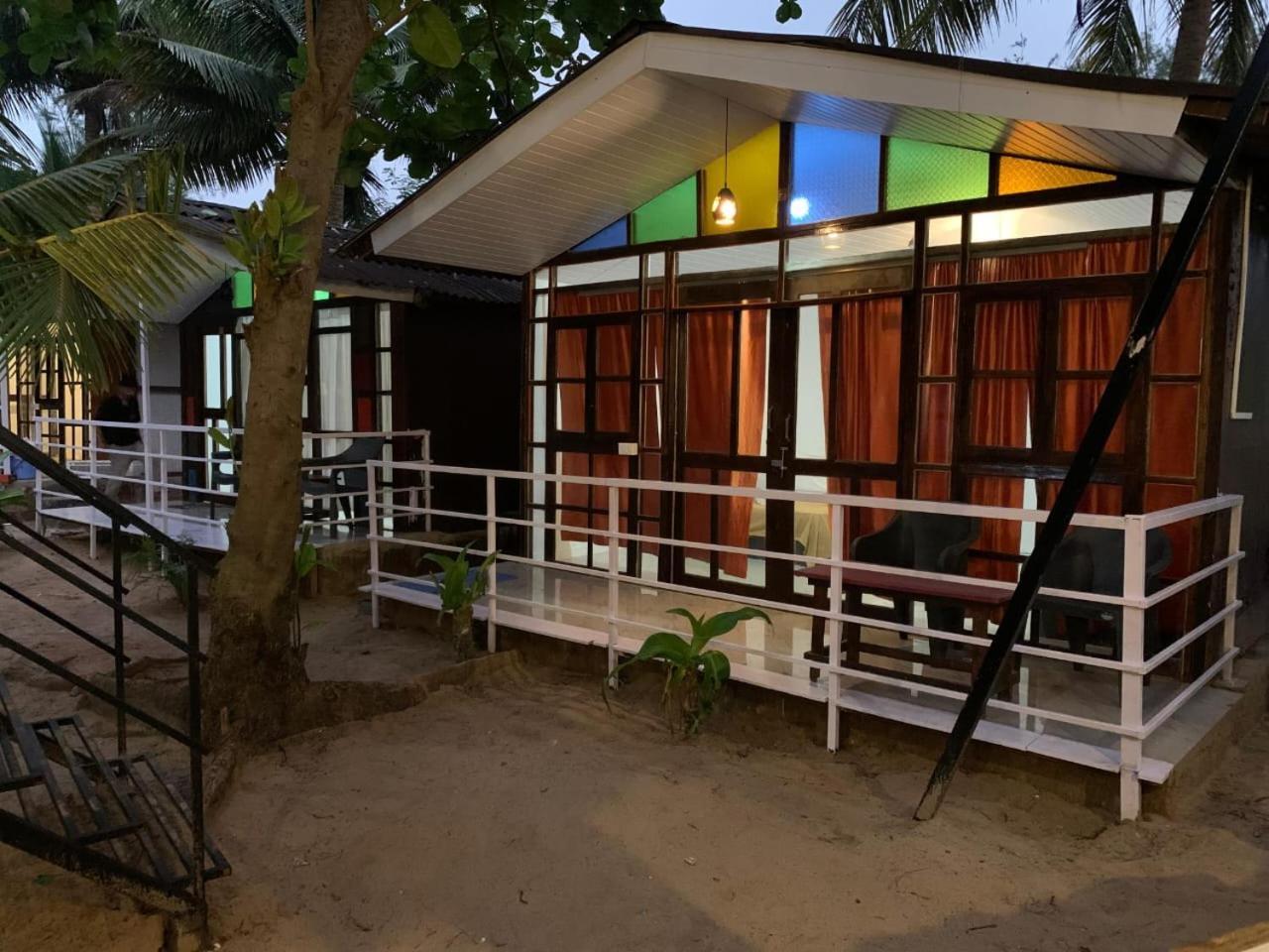 Casa Beach Hut Resort 帕罗林 外观 照片