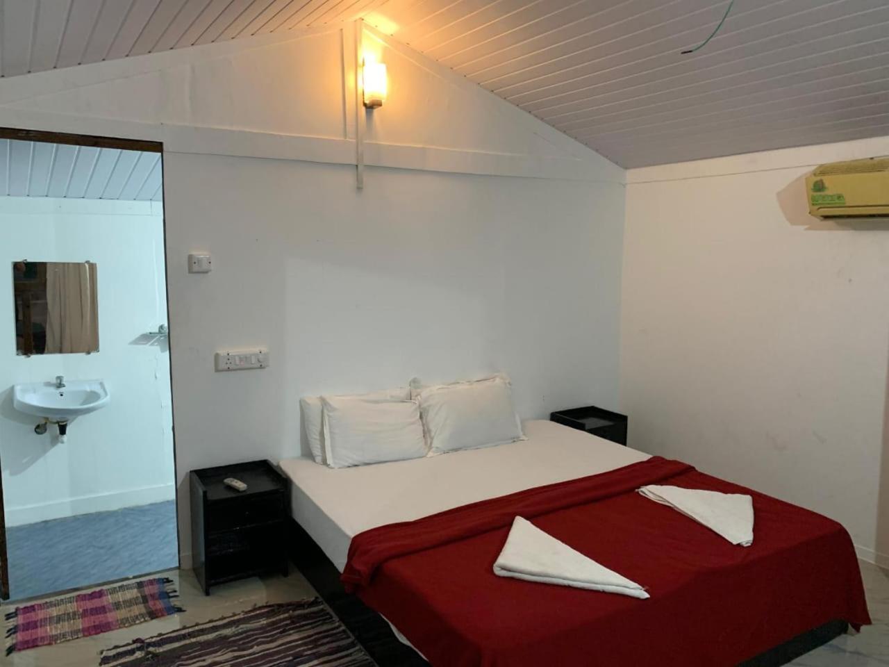 Casa Beach Hut Resort 帕罗林 外观 照片