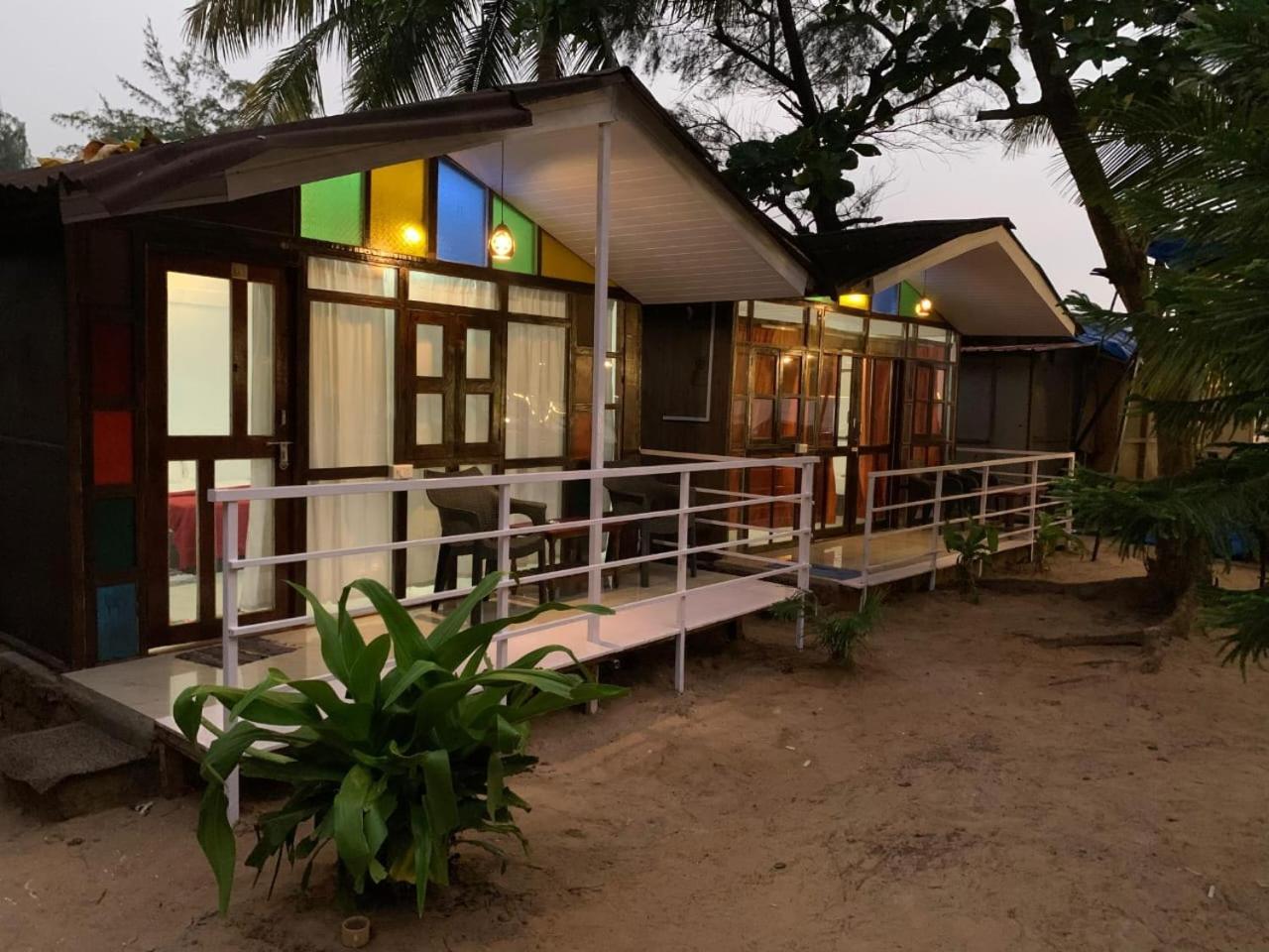 Casa Beach Hut Resort 帕罗林 外观 照片