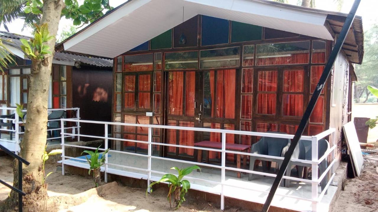 Casa Beach Hut Resort 帕罗林 外观 照片