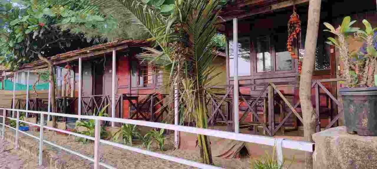 Casa Beach Hut Resort 帕罗林 外观 照片